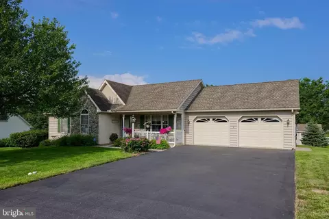 Exterior - 23 Field Ln, Lititz, PA 17543 photo 15 of 17