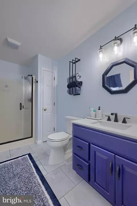 Bath - 23 Field Ln, Lititz, PA 17543 photo 5 of 5