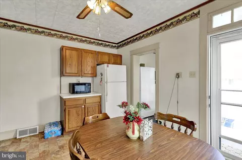 47 W Lincoln Ave, Lititz, PA 17543 photo 10