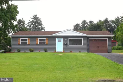 225 Dallas Ave, Strasburg, PA 17579