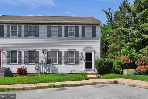 84 Michael Ct, Ephrata, PA 17522