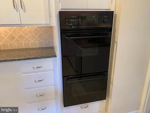 Kitchen - 301 S Locust St, Lititz, PA 17543 photo 10 of 13