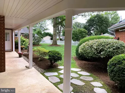 Exterior - 301 S Locust St, Lititz, PA 17543 photo 13 of 38