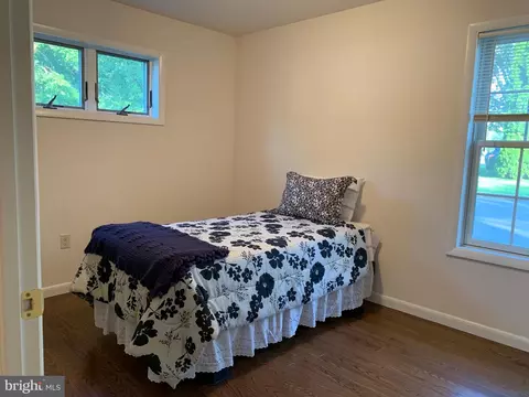 Bedroom - 301 S Locust St, Lititz, PA 17543 photo 6 of 7
