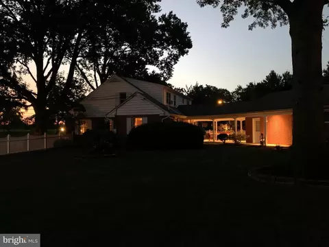Exterior - 301 S Locust St, Lititz, PA 17543 photo 36 of 38