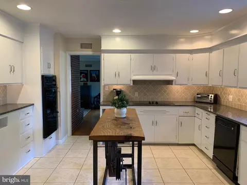 Kitchen - 301 S Locust St, Lititz, PA 17543 photo 2 of 13