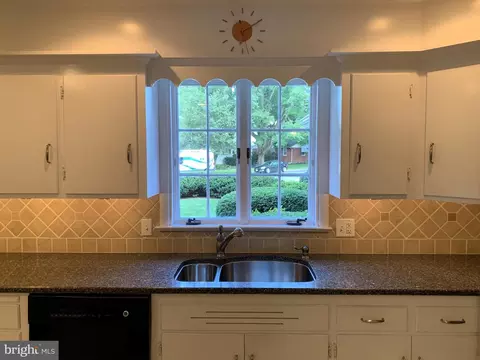 Kitchen - 301 S Locust St, Lititz, PA 17543 photo 4 of 13