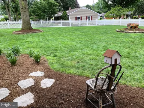 Exterior - 301 S Locust St, Lititz, PA 17543 photo 14 of 38