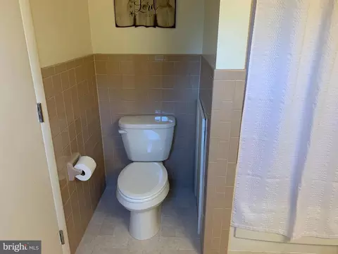 Bath - 301 S Locust St, Lititz, PA 17543 photo 6 of 7