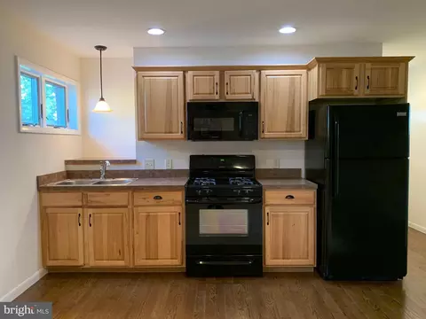 Kitchen - 301 S Locust St, Lititz, PA 17543 photo 12 of 13