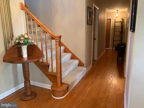 Entry Way - 301 S Locust St, Lititz, PA 17543 photo 2 of 7