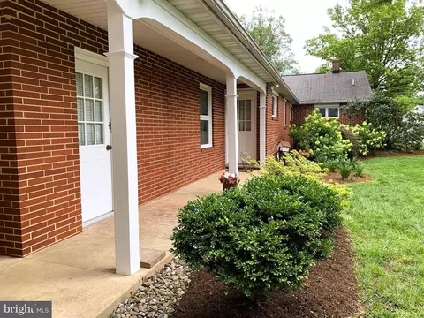 Exterior - 301 S Locust St, Lititz, PA 17543 photo 33 of 38