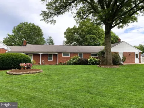 Exterior - 301 S Locust St, Lititz, PA 17543 photo 6 of 38