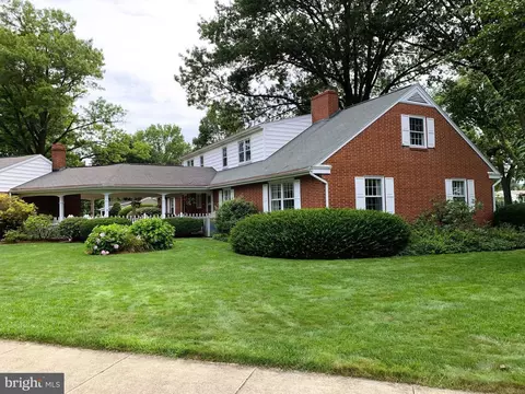 Exterior - 301 S Locust St, Lititz, PA 17543 photo 2 of 38