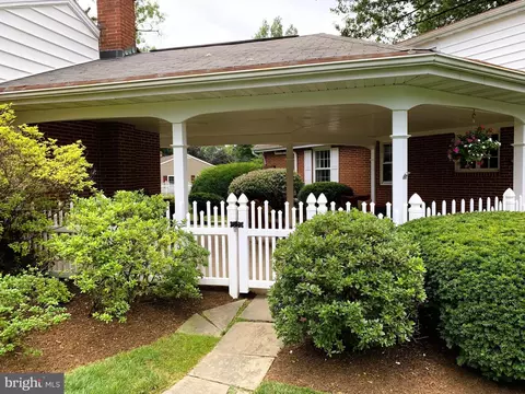 Exterior - 301 S Locust St, Lititz, PA 17543 photo 11 of 38