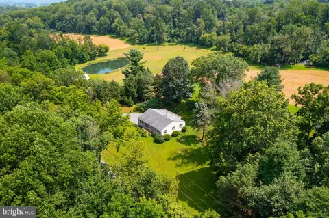 82 Elm St, Conestoga, PA 17516