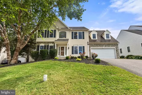 2717 Kreider Rd, Lititz, PA 17543