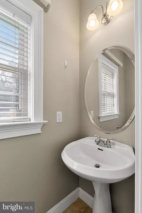 Bath - 2717 Kreider Rd, Lititz, PA 17543 photo 1 of 2