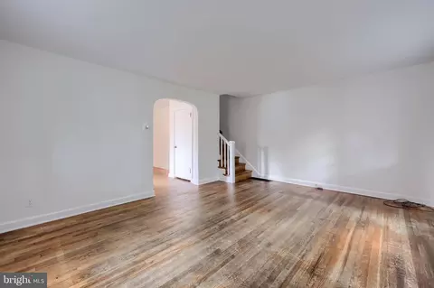 Living - 309 E 2nd Ave, Lititz, PA 17543 photo 1 of 3