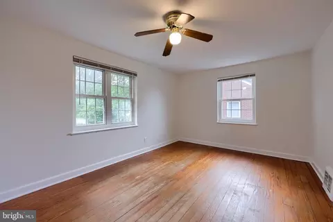 Bedroom - 309 E 2nd Ave, Lititz, PA 17543 photo 2 of 4