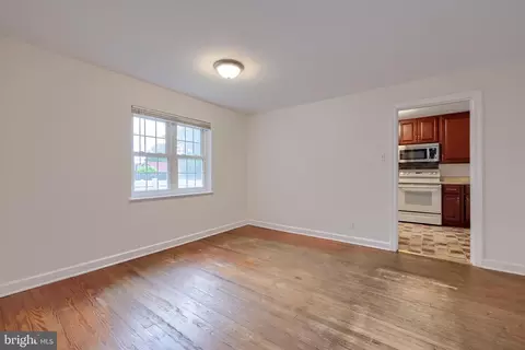 Living - 309 E 2nd Ave, Lititz, PA 17543 photo 3 of 3