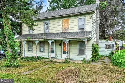12 Rapho St, Washington Boro, PA 17582