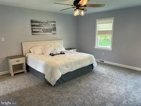 Bedroom - 106 Hammersmith Ln, Lititz, PA 17543 photo 5 of 6