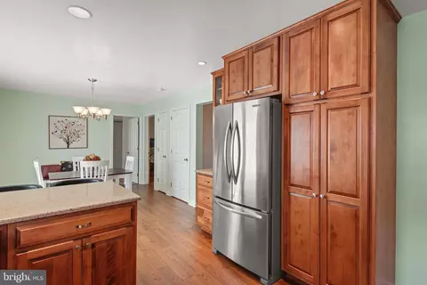 Kitchen - 65 Winding Way, Lititz, PA 17543 photo 3 of 3