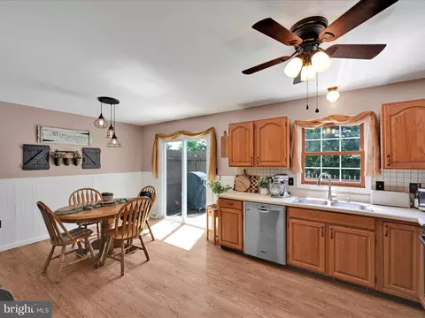 Kitchen - 52 Brookfield Rd, Lititz, PA 17543 photo 3 of 4