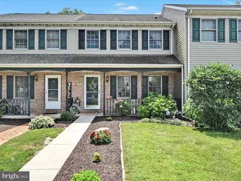Exterior - 52 Brookfield Rd, Lititz, PA 17543 photo 1 of 5