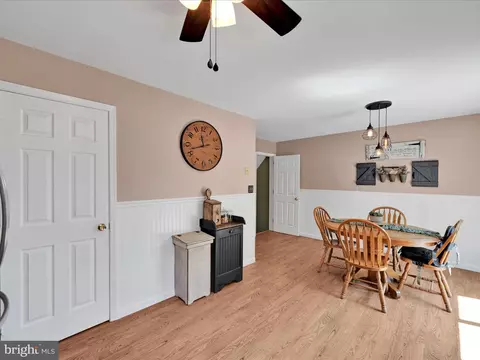 Entry Way - 52 Brookfield Rd, Lititz, PA 17543 photo 3 of 3