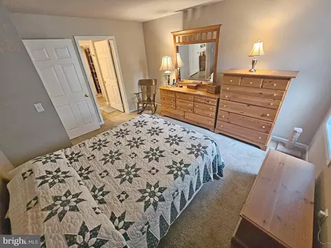 1353 Fieldstone Dr, Mount Joy, PA 17552 photo 6