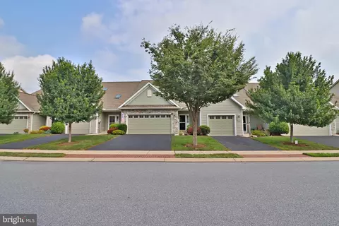 1353 Fieldstone Dr, Mount Joy, PA 17552