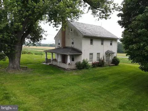 Exterior - 180 Range Rd, Mount Joy, PA 17552 photo 4 of 5