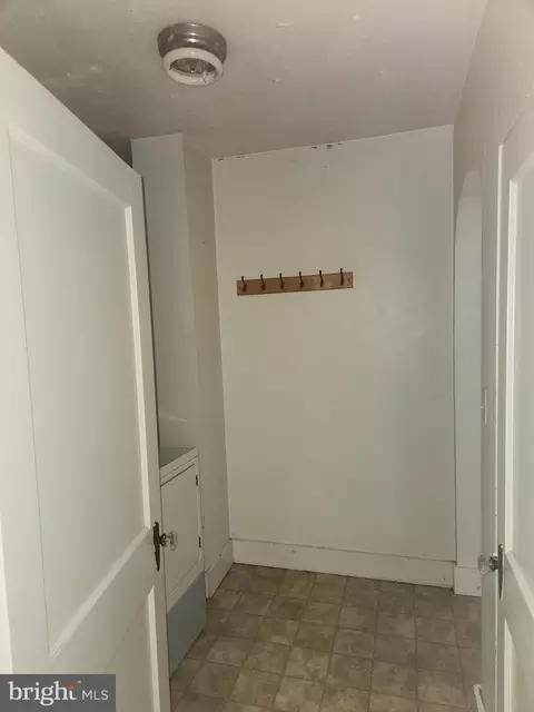 Entry Way - 180 Range Rd, Mount Joy, PA 17552 photo 2 of 8