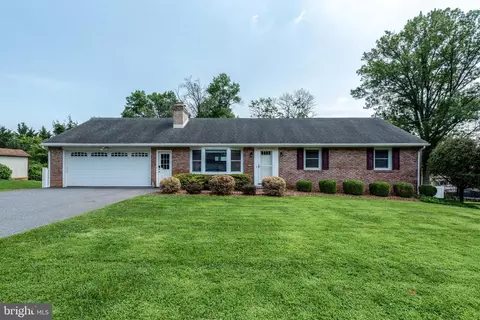1720 Pennsylvania Ave, Lancaster, PA 17602