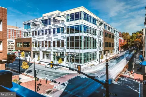 101 N Queen St #403, Lancaster, PA 17603