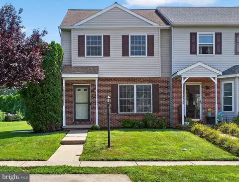 1123 Hampden Dr, Strasburg, PA 17579