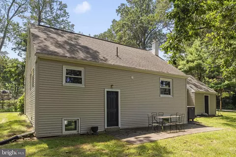Exterior - 261 Park Ave, Lititz, PA 17543 photo 7 of 10