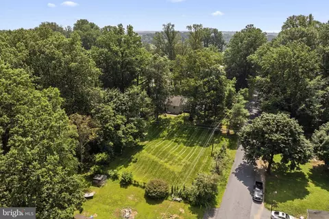 View/Area - 261 Park Ave, Lititz, PA 17543 photo 2 of 2