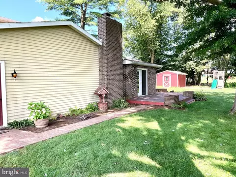 9 Buch Mill Rd, Lititz, PA 17543 photo 3