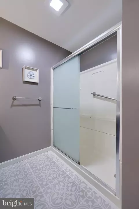 Bath - 9 Amberley Way, Lititz, PA 17543 photo 3 of 3