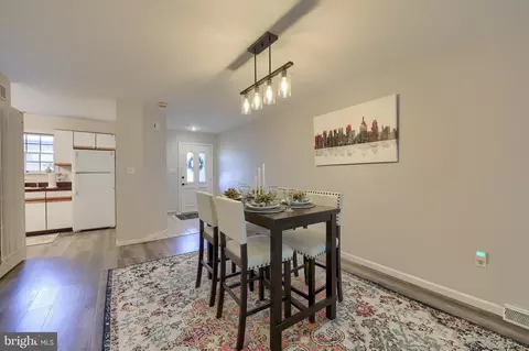 Dining - 9 Amberley Way, Lititz, PA 17543 photo 3 of 3