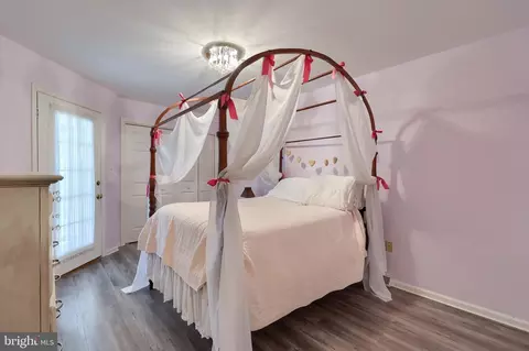 Bedroom - 9 Amberley Way, Lititz, PA 17543 photo 1 of 2