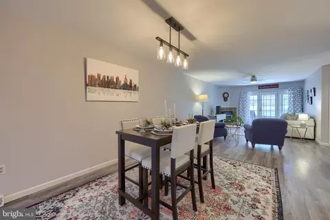 Dining - 9 Amberley Way, Lititz, PA 17543 photo 2 of 3