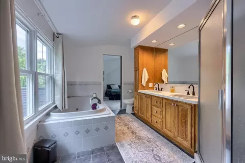246 Hickory Dr, Lititz, PA 17543 photo 47