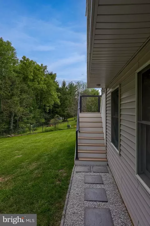 246 Hickory Dr, Lititz, PA 17543 photo 63