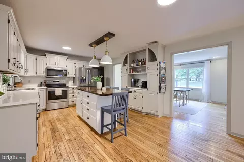 246 Hickory Dr, Lititz, PA 17543 photo 15