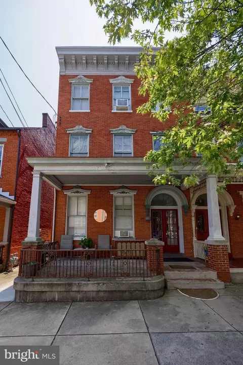 146 E Lemon St, Lancaster, PA 17602