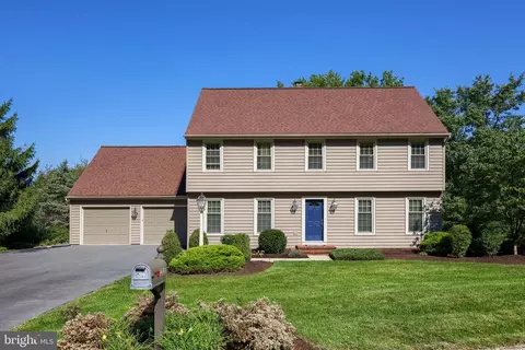 849 Aylesbury Dr, Lancaster, PA 17601